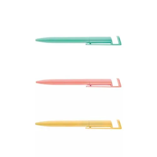 ボディに抗菌剤を配合した衛生的なボールペン。直接手に触れるペンを常に清潔に保つことができるだけでなく、クリップ上部はスマホスタンドとして使用できる機能性も兼ね備えています。イベントやセミナーなどノベルティを大量配布する際にもオススメの定番人気のアイテムです。