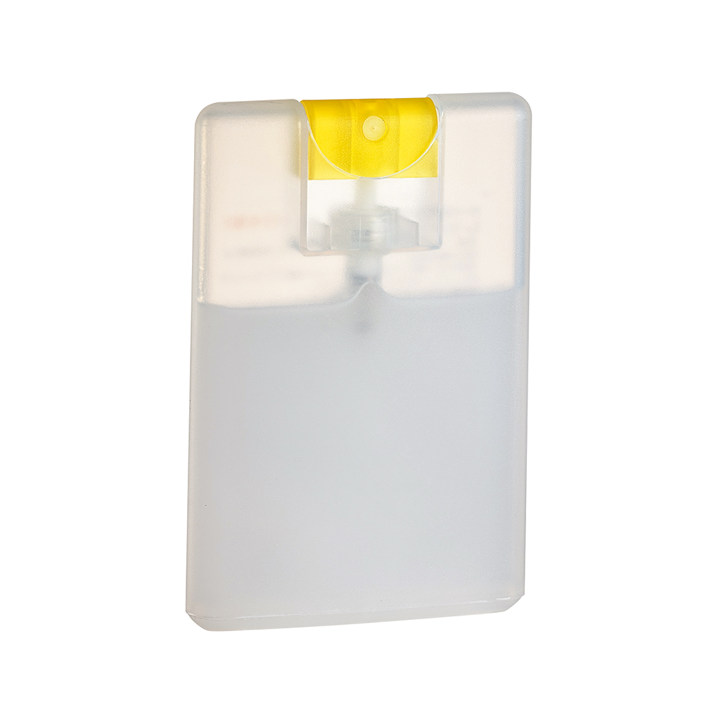 しっとりシトラスは柑橘系のみずみずしい香り付きアルコールスプレーです。ポケットにかさばらず入れられるカード型で、携帯しやすいのがポイント。ジェンダーレスで使えるシトラスの香りはマスクスプレーとしてもおすすめです。