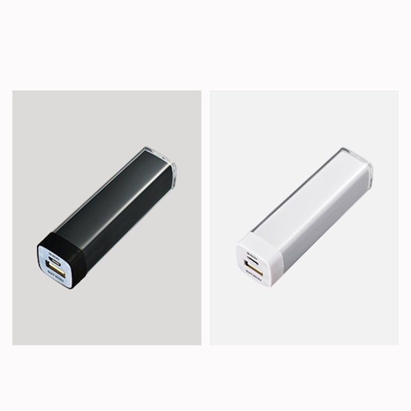 カスタムデザインが可能なモバイルバッテリー。サイズもコンパクトで持ち運びにもとても便利です。安心安全のPSE取得商品。毎日持ち歩くチャージャーも、洋服のように気分でチェンジ!モバイルライフを楽しみましょう。