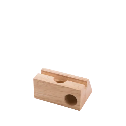 置くだけで温かみのある音が広がる、電源不要のナチュラルスピーカー。名入れをすることで、高級感あるオリジナルグッズを制作することができますね。