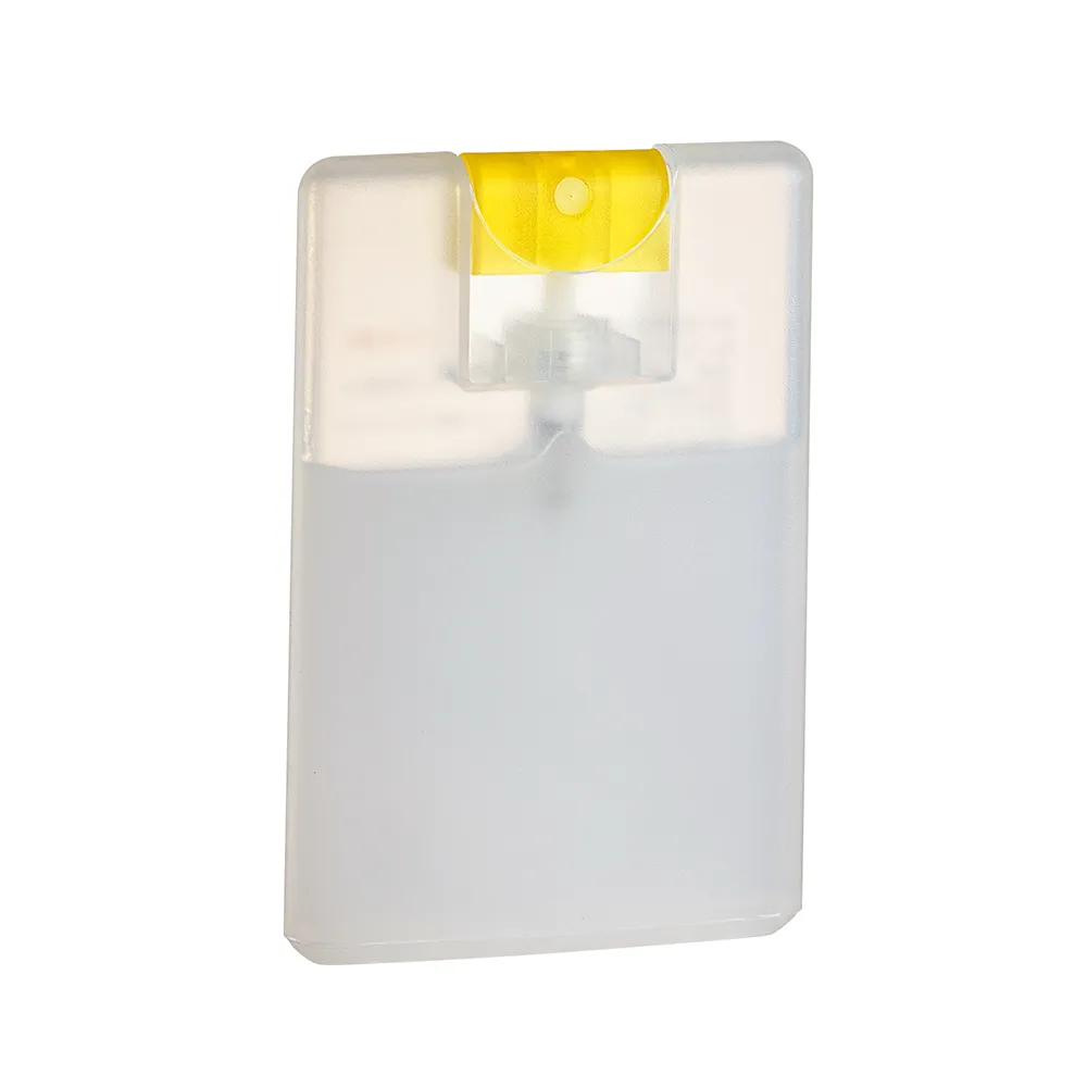 しっとりシトラスは柑橘系のみずみずしい香り付きアルコールスプレー。ポケットにかさばらず入れられるカード型で、携帯しやすいのがポイントです。