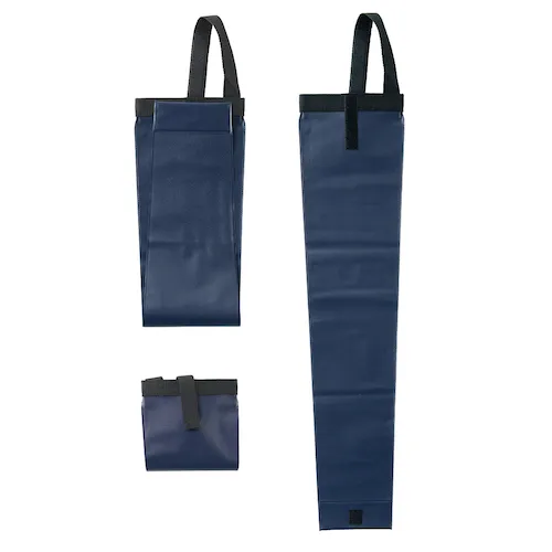 座席のヘッドレストにセットしてこれで雨の日の車内も濡れずに済みます。郵便受けにも入れられるサイズ感なので、DMに同封して配布するにもぴったりのアイテムです。