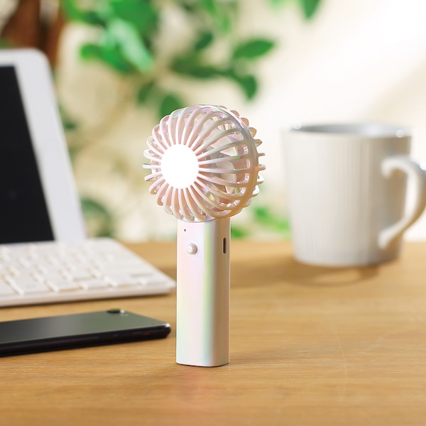 オーロラ充電式ハンディファン（ストラップ付き）